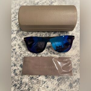 New BCBGMaxAzria Sunglasses Black Blue Lenses